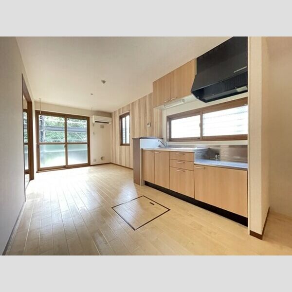 アルカンシェル リビング　10.12帖