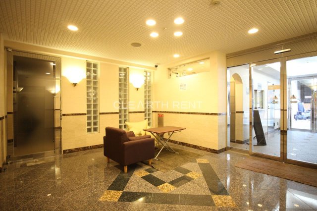 パレステュディオ赤坂弐番館3階 ロビー・エレベーター前にも防犯カメラあり