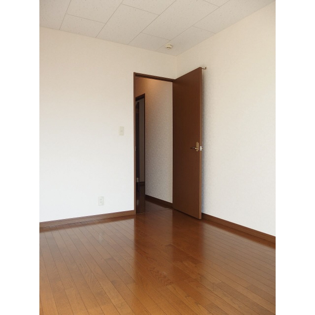 プレジール I 内観