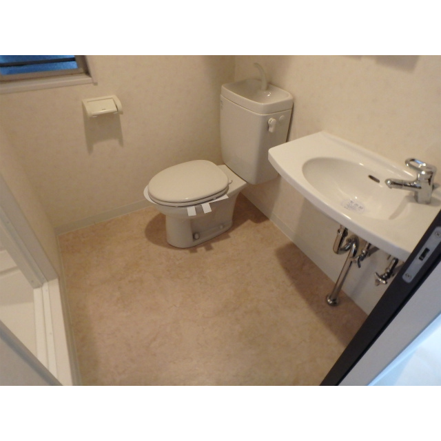 ショアーズ鵠沼フラット209号室 内観