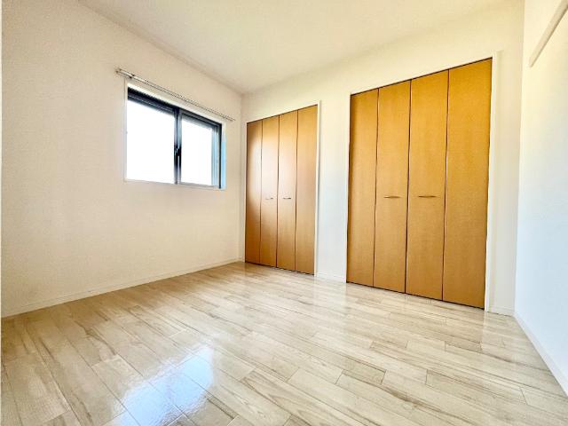 ラークヒル203号室 洋室