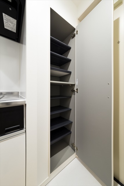 フィーノ1階 玄関