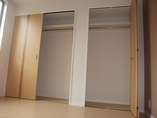 プティ・モンド クローゼット