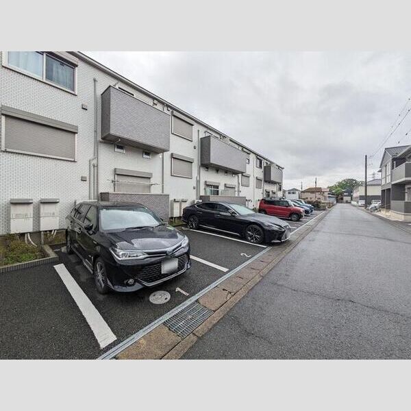 プリマヴェーラ・P 駐車場