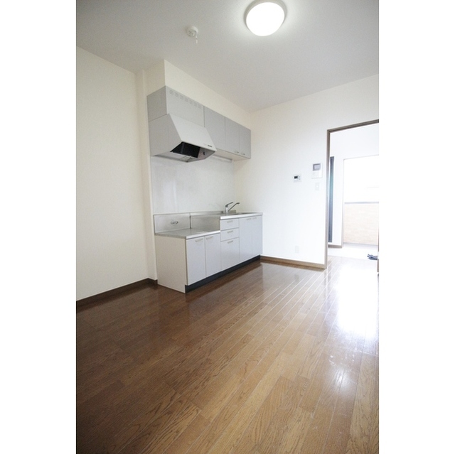 アンプルール フェール モンテ105号室 内観