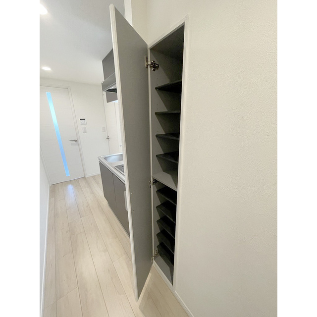 CALME101号室 シューズボックス