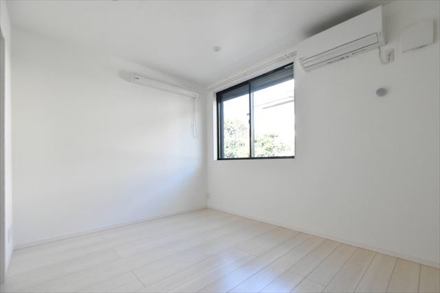 ＭＲＫ明大前1階 リビング