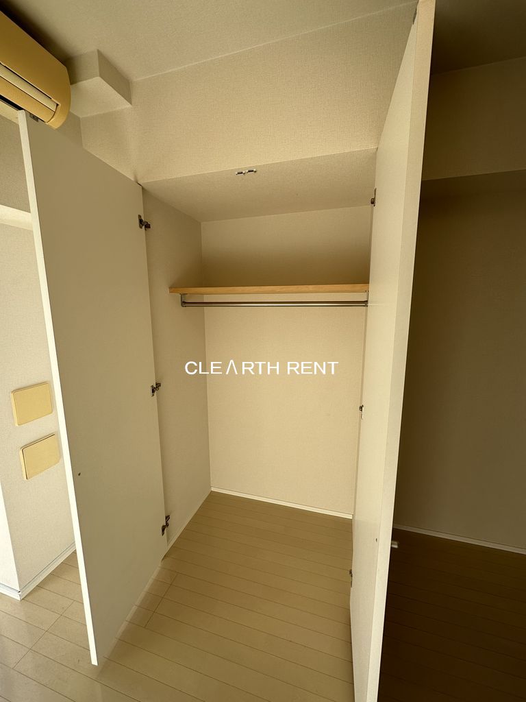 コンシェリア西新宿9階 玄関シューズボックス