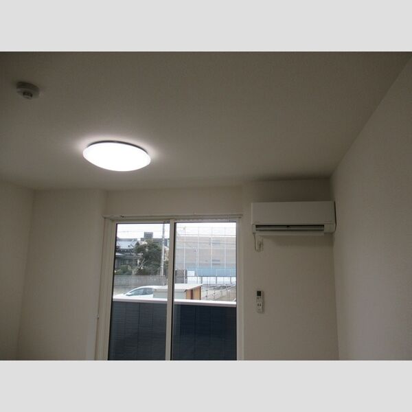 N・D-ROOM IIDACHOU　A棟101号室 リビング照明・エアコン