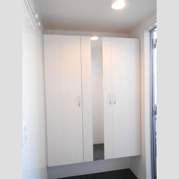 ファミール301号室 玄関