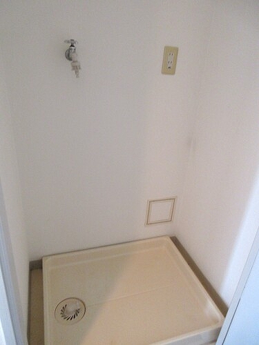 ライオンズプラザ梅島 室内洗濯機置場