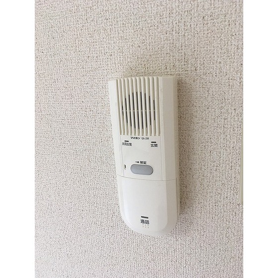 東新小岩パールハイツ0202号室 インターホン