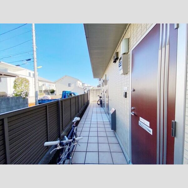 レアール等々力 共用廊下