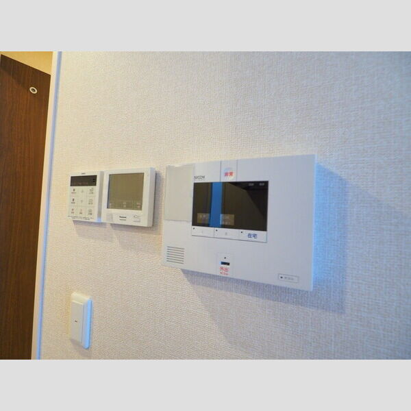 Regulus (レグルス)　A棟105号室 TVインターホン・SECOM