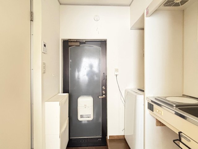 サンフラワー仲町ハイツ101号室 玄関