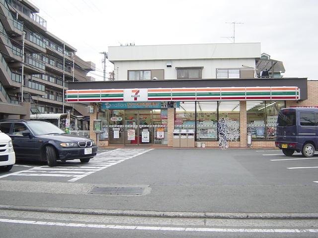 プリムヴェール コンビニまで560ｍ