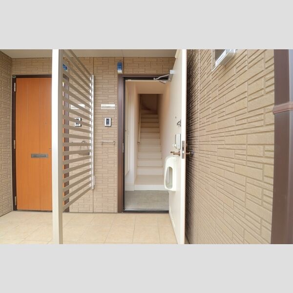 グランシャリオ 玄関