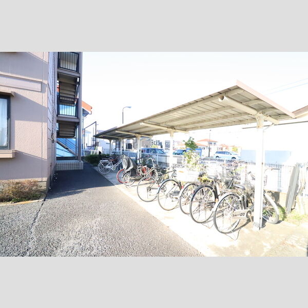 サンヴィレッジ本宿 駐輪場