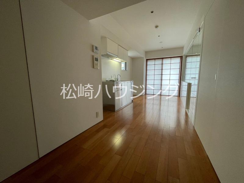 asu apartment4階 リビング