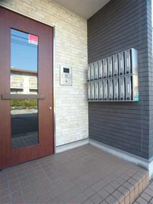 リブリ・アライ2階 エントランス