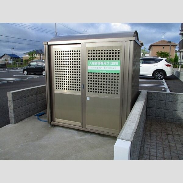 カーサ・ブリリオ ゴミストッカー