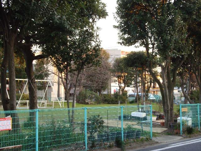 サンクレスト 公園まで30ｍ