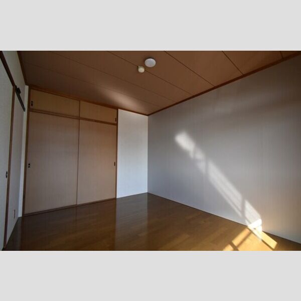 レザンシャトー201号室 洋室