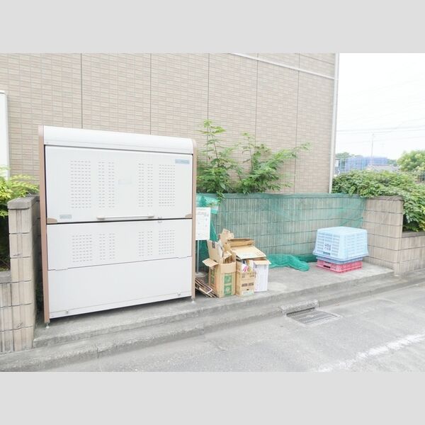 ガーデンヒルズ305号室 入居者専用ゴミ置き場