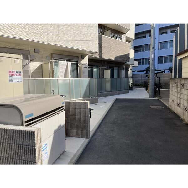 クロレ船橋宮本204号室 エントランス