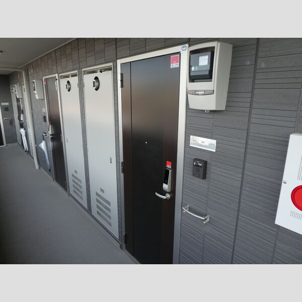 フルールさくらⅡ 玄関