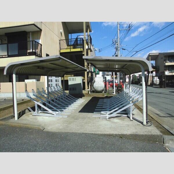 リビングタウン厚木 敷地内駐輪場
