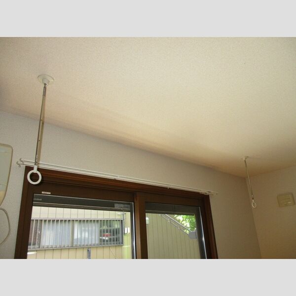 ピュア　調103号室 室内物干し