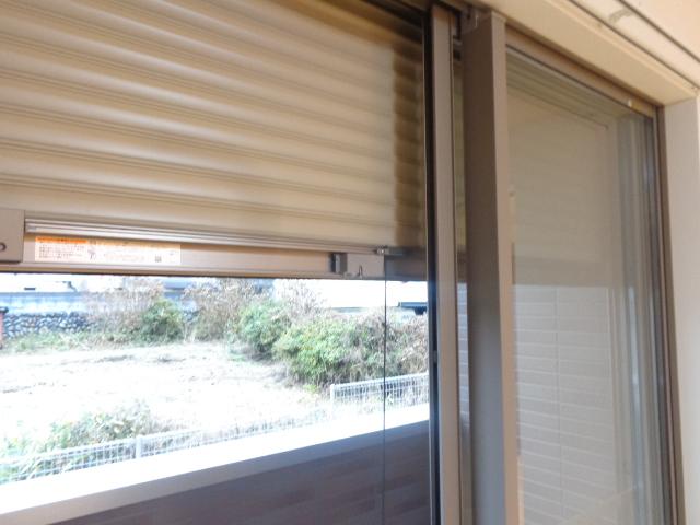 ルミナス　ケイポート 窓シャッター