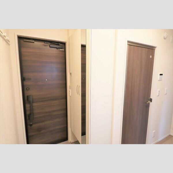 マ・メゾン鵠沼花沢　B205号室 玄関内側