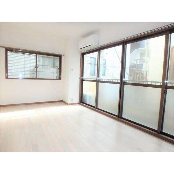 昭花園ビル リビング