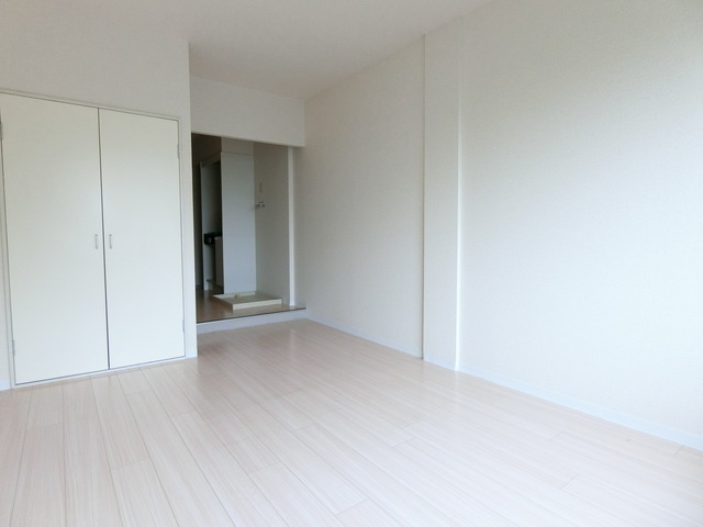 ＣＤＥ（ツェーデーエー） リビング