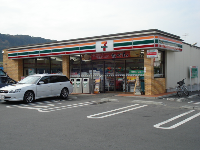 ブロッサム セブンイレブン京王読売ランド前店まで231ｍ