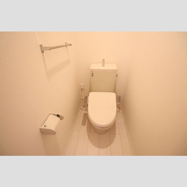 レーヴ・シェソワ307号室 温水洗浄暖房便座トイレ