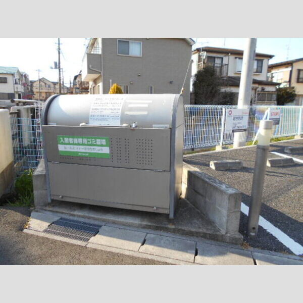 ルミエール　B棟 ゴミ箱