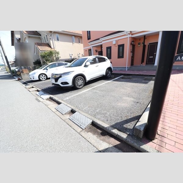 サンハイム学園前　A 駐車場