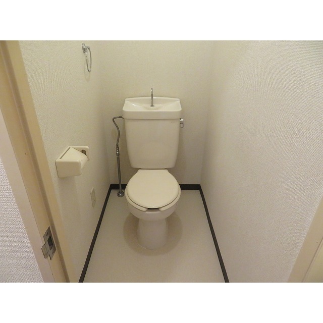 アメニティーハウス0202号室 内観