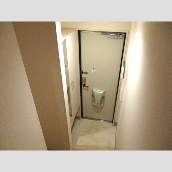 シャリテレーヴ　A203号室 玄関