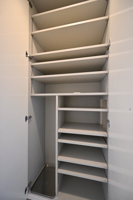 新宿７丁目戸建て 収納