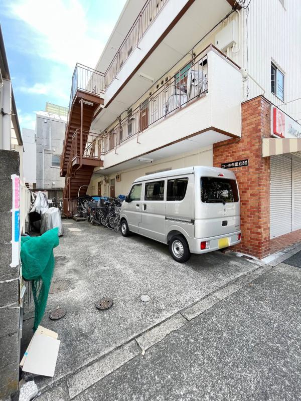 コーポ希望ヶ丘2階 エントランス