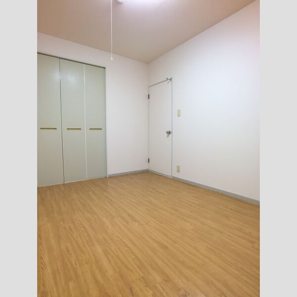 ヴィラ栗本　ABC 北側洋室