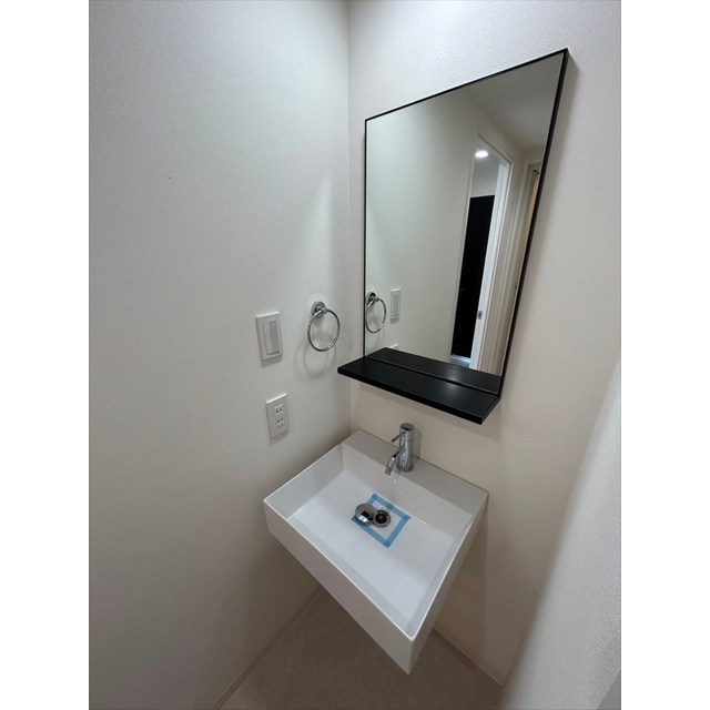 LIVART  SEASON南台0501号室 内観