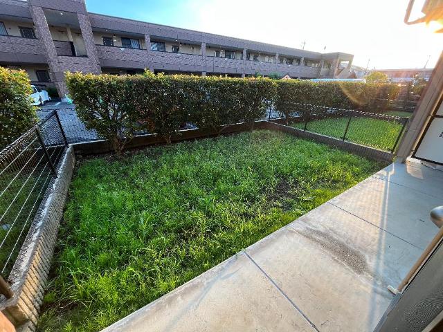 ガーデンヒルズNAKAYAMA弐番館102号室 専用庭