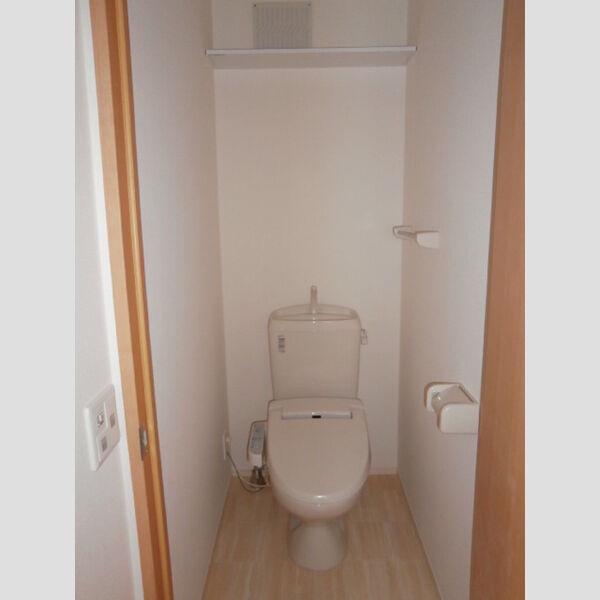 グッドベルテ横浜302号室 トイレ