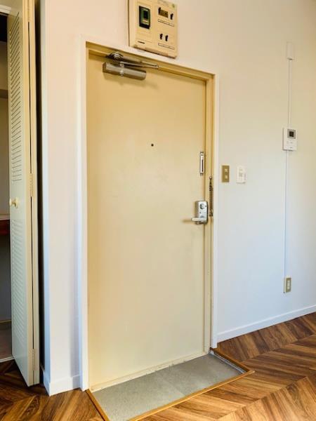 ハウスチェリー上馬5階 玄関