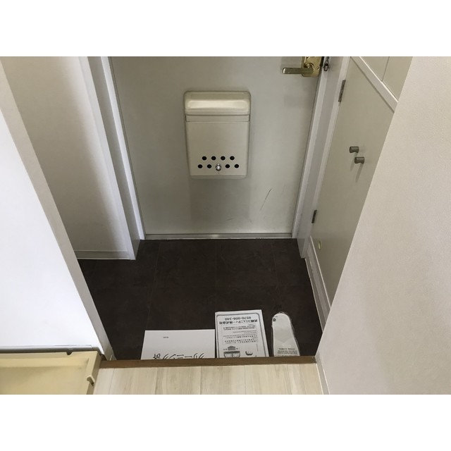 サンマールかしわ台305号室 玄関